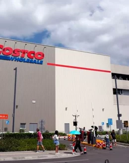 Costco raised prices due to tariffs. Now its customers are demanding refunds.