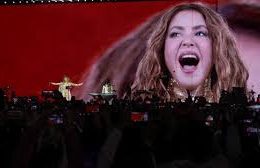 Shakira Breaks Zócalo Attendance Record: “My Love Affair with Mexico Is Like No Other”