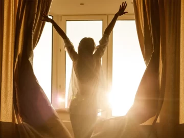 Are Morning People Healthier? What the Science Really Says