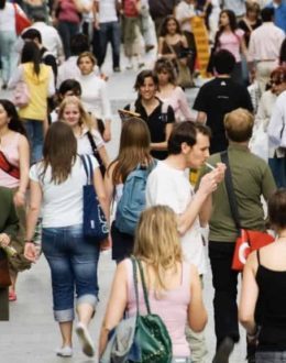 Los Angeles Growth Is Stalling as Immigration Slows and Residents Move Out