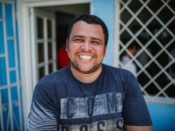 Why Laughter May Be One of the Most Powerful Stress Remedies for Latino Families
