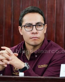 Mayor Wants More Likes on His Posts, Threatens Employees with Dismissal