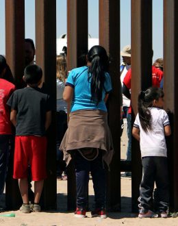 450,000 Migrant Children Unaccounted for as DHS Begins Search