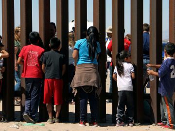 450,000 Migrant Children Unaccounted for as DHS Begins Search