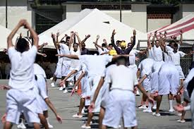 Searching Mothers in El Salvador Organize to Look for Their Children in Bukele’s Prisons