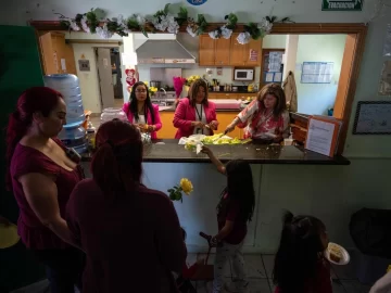 Half of May’s Remittances Go to Mothers in Mexico