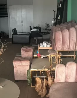 One Year After the Femicide of Valeria Márquez, Her Beauty Salon Appears Frozen in Time