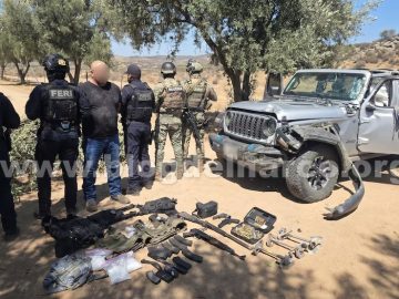 In Tecate, “El Checo,” plaza boss and leader of “Los Volteados” of the CJNG, a group made up of traitors from the Sinaloa Cartel, was arrested.