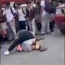 Women beat and run over a middle school girl with an SUV in Lagos de Moreno, Jalisco
