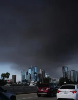 Did Authorities Downplay the Boyle Heights Fire? “If this was Beverly Hills, they would be evacuating people, not telling them to shelter in place.”