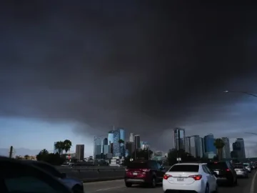 Did Authorities Downplay the Boyle Heights Fire? “If this was Beverly Hills, they would be evacuating people, not telling them to shelter in place.”