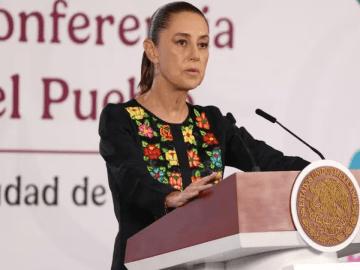 “Get over it”: Sheinbaum responds to *El Universal* regarding a fake interview attributed to Monsiváis