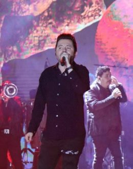 Singer Memo Garza’s tour bus shot at in Puebla; band member injured