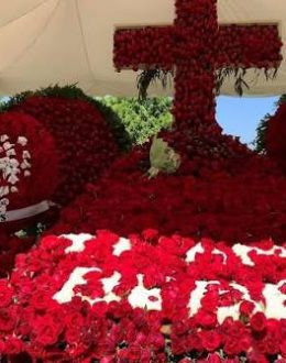 Thousands of roses and an apparent message from family: images of “El Mencho’s” grave on Father’s Day