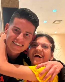 Molly’s inspiring story: she traveled to Mexico to give her “lucky bracelets” to James Rodríguez and the Colombian National Team.