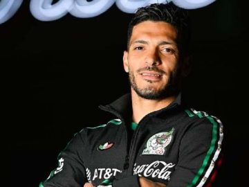 “I Imagine Myself Lifting the World Cup”: Raúl Jiménez Dreams of Conquering the World Cup with Mexico