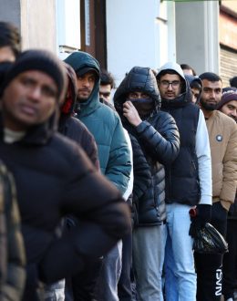 Immigration, the example of Spain: One million migrants apply to regularize status in new scheme