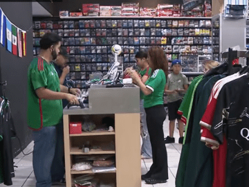 Official World Cup Vendor Spots Are Gone. Here’s How LA Small Businesses Can Still Cash In on the Final Matches