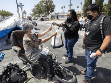 Latino Homelessness Rises in Los Angeles as More People Are Forced to Live on the Streets, New Data Shows