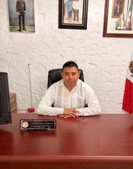 Two gunmen entered the Temoac, Morelos municipal headquarters and executed Mayor Valentín Lavín Romero, who had previously survived an assassination attempt.
