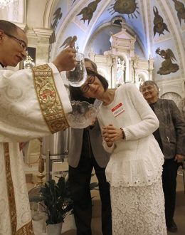 Adult Baptisms Surge in the U.S. in 2026: How Economic Anxiety, Community Needs and Digital Religion Are Bringing Adults Back to Faith