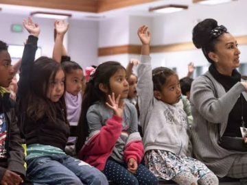 California Faces Shortage of Thousands of Bilingual Teachers, Turns to High School Students to Build Future Latino Education Workforce