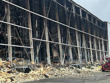 Boyle Heights Residents Mobilize to Stop Lineage Rebuilding as Company Seeks Fire Repair Permit