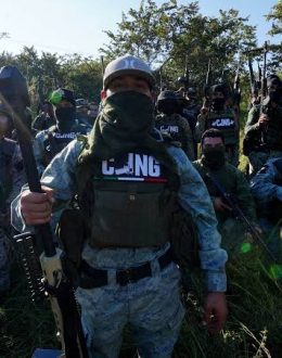 A video attributes the contract killing of 10 men in Zacatecas to factions of the Sinaloa Cartel.
