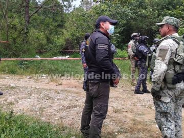 In Jitotol, Chiapas, eight bodies bearing signs of torture were found abandoned; six men and two women. A narco-message was also left behind.