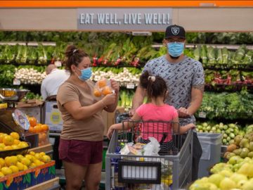 No Relief at the Checkout: LA Latino Families Face the Ongoing Grocery Price Squeeze
