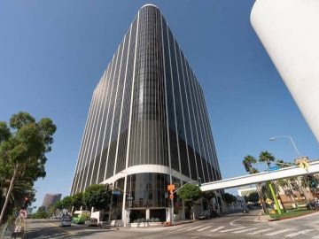 LAUSD Under Financial Pressure: County Oversight Raises Questions About the Future of Schools, Teachers, and Students