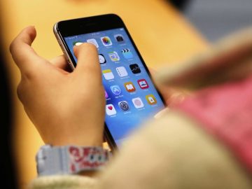 These 8 New California Laws Take Effect July 1: Smartphone Limits, Food, Streaming Services, and More