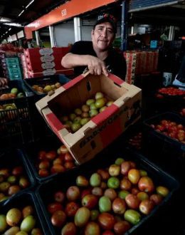 Los Angeles Wholesale Produce Market: How Latino-Owned Businesses Help Feed Southern California