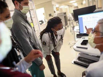 New $200,000 Federal Student Loan Cap Could Put Medical School Out of Reach for Latino Students