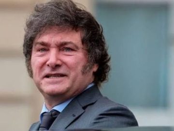 Milei orders the expulsion of foreigners who insult Argentines via decree