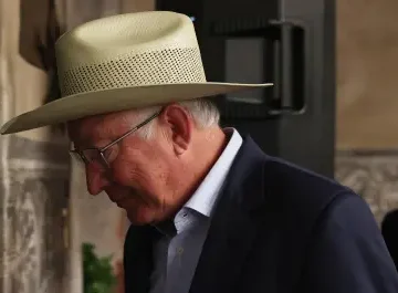 Who is ‘El Susurrador’? Sheinbaum hints she knows who Ken Salazar is talking about.