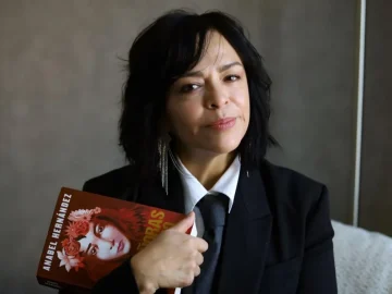 Anabel Hernández announces her new book, *Narcocracia*, featuring the testimony of “El Grande,” an operative for the Beltrán Leyva organization.