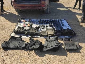 Seven gunmen were arrested following a fierce confrontation in Escuinapa, Sinaloa; a woman suffered a head wound from a stray bullet.