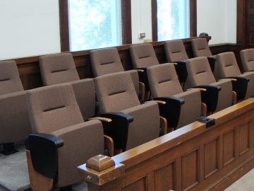 The Jury Duty Scam Sweeping LA County and Why It Hits Harder in Immigrant Households