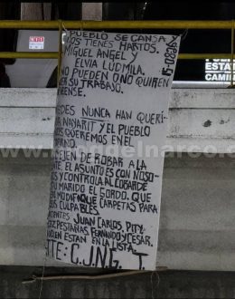 CJNG’s war of intimidation continues in Nayarit: two bodies and two *narcomantas* hung from the “Los Lobos” bridge.