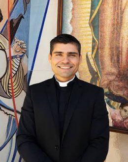 He Grew Up Serving Mass in Colima. Now He Serves an Entire Migrant Community