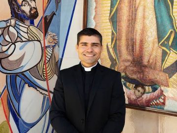 He Grew Up Serving Mass in Colima. Now He Serves an Entire Migrant Community