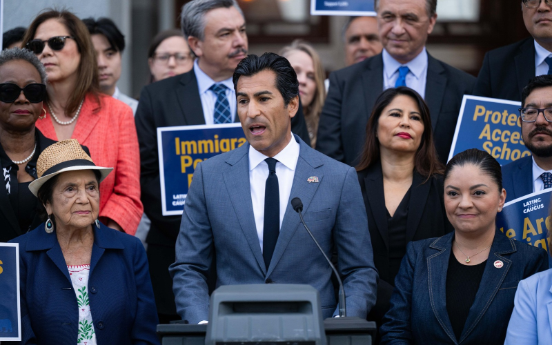 https://www.parriva.com/21-new-california-immigration-laws/ social preview image
