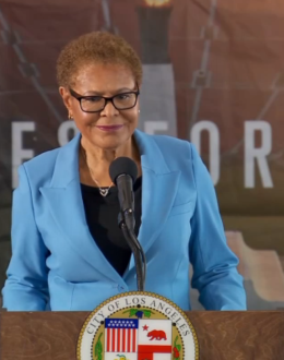Karen Bass’s Campaign Has a Polling Problem