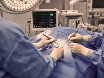 Colombian woman alleges botched buttock enhancement at clandestine Bogotá clinic