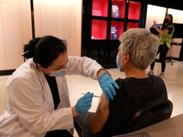 California Sees Elevated COVID Activity as Late Summer Wave Eases Nationwide