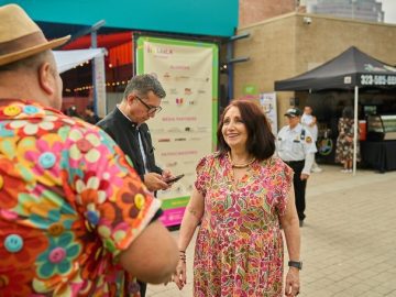 After a Year of Raids and Fear, LéaLA Fills LA Plaza With Children Reading in Spanish