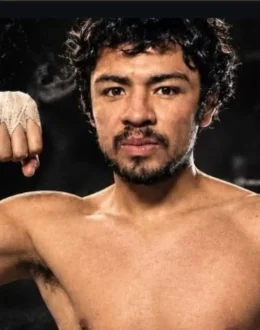 Professional boxer Emiliano Caballero was allegedly killed by mistake; assailants came to his home in Toluca asking for another man before shooting him.