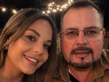 A group of hitmen intercepted and executed the father of Julieta Isamar Camacho García, the PAN mayor of Huanusco, Zacatecas.