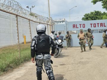 Authorities confirm 10 dead and 16 injured in attack at Mazatlán prison